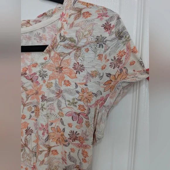 PILCRC Anthropologie Floral Print Tee - Picture 7 of 11